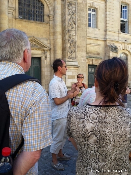 Explications sur Bordeaux par un guide
