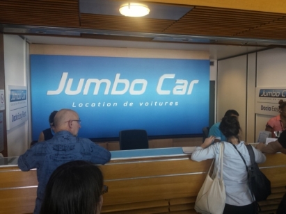 Bureau Jumbo Car à l'aéroport
