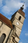 Une église avec clocher comtois