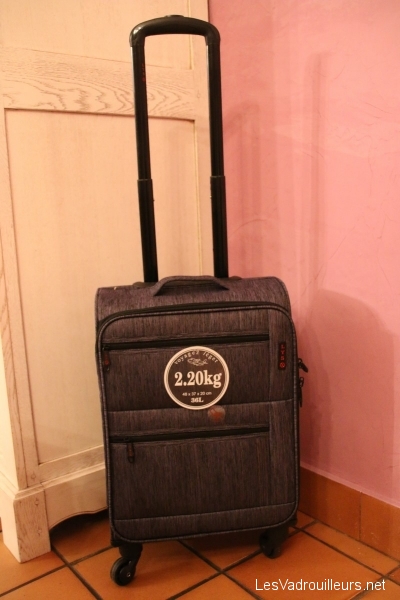 La valise cabine Lys avec poignée étirée