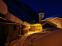 Bonneval sur Arc en hiver : vieux village la nuit