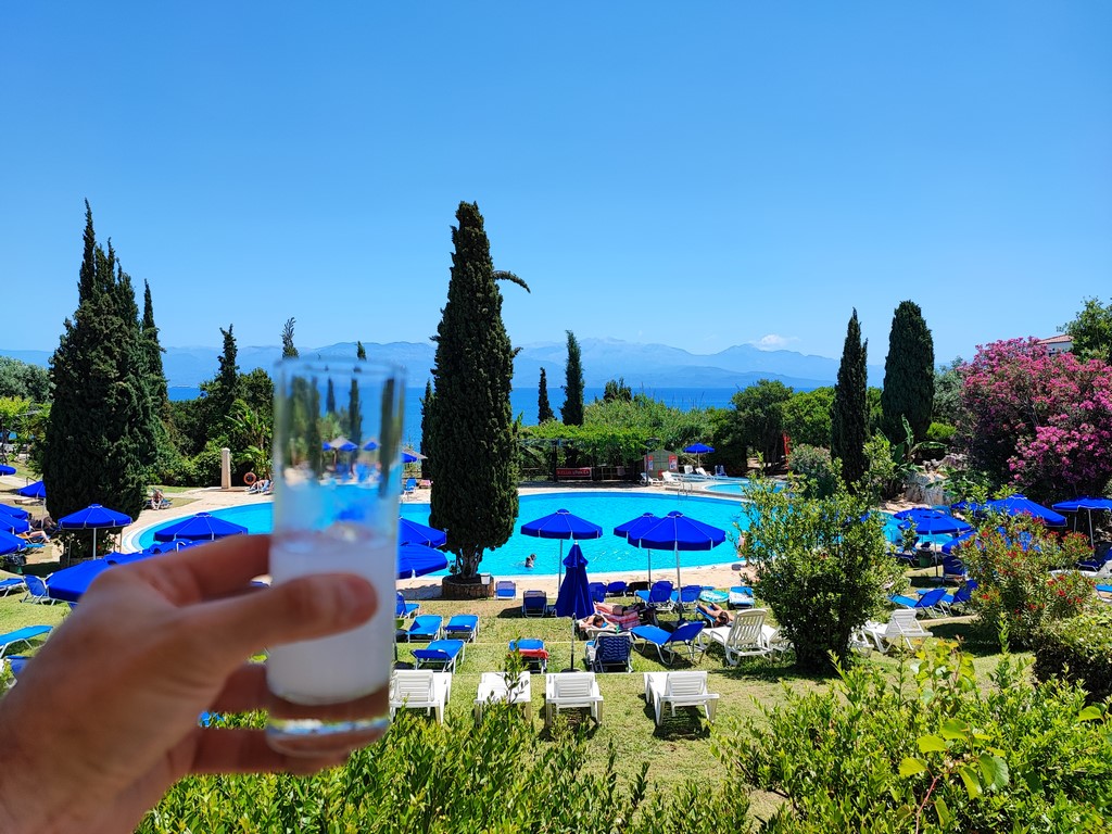 Que faire en Messenie (Grèce) : boire de l'Ouzo