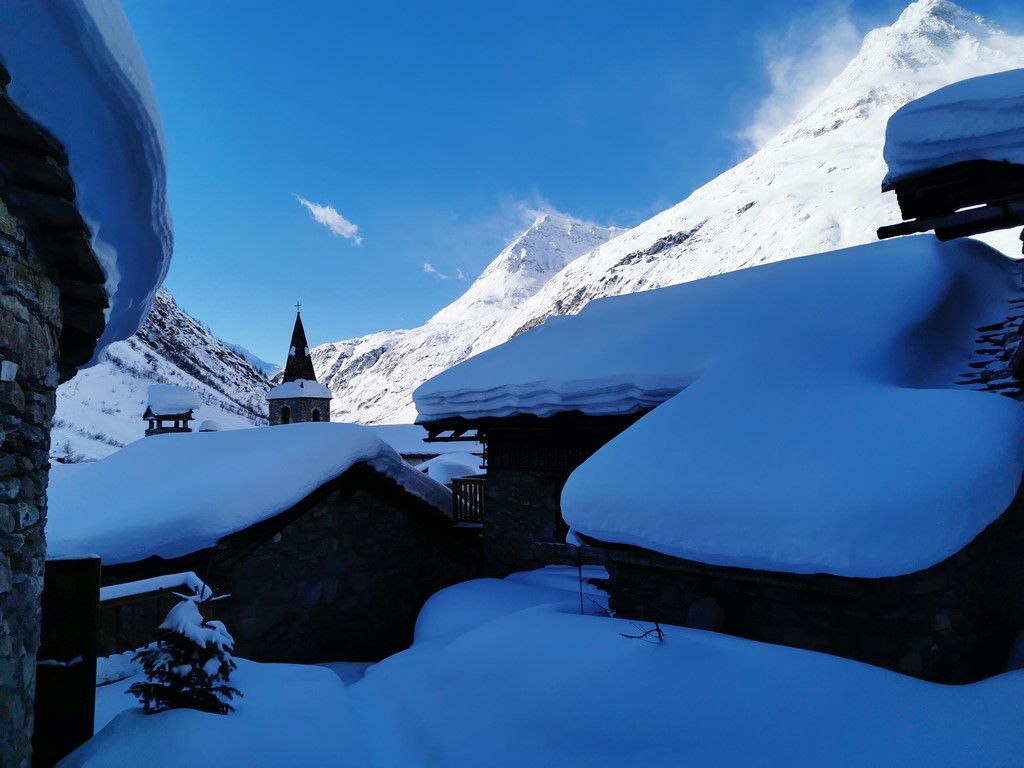 You are currently viewing Bonneval sur Arc en hiver : une station-village hors du temps !