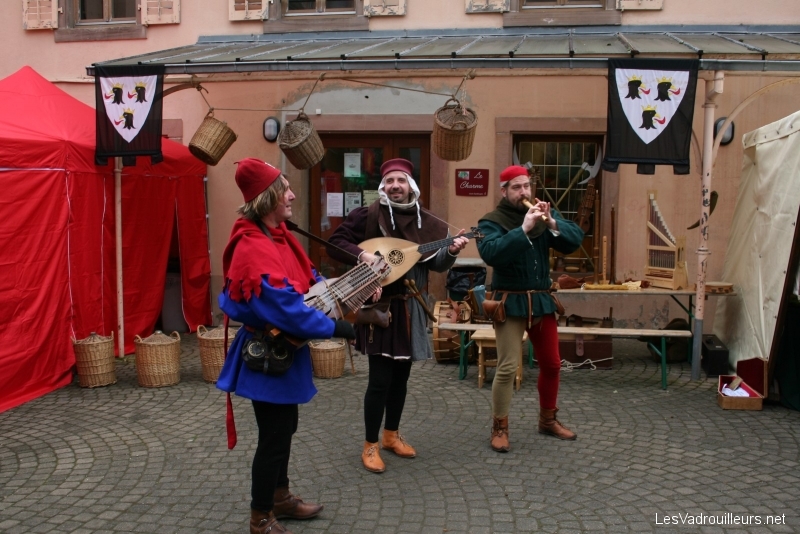 Lire la suite à propos de l’article Insolite : le marché de Noël médiéval de Ribeauvillé en Alsace